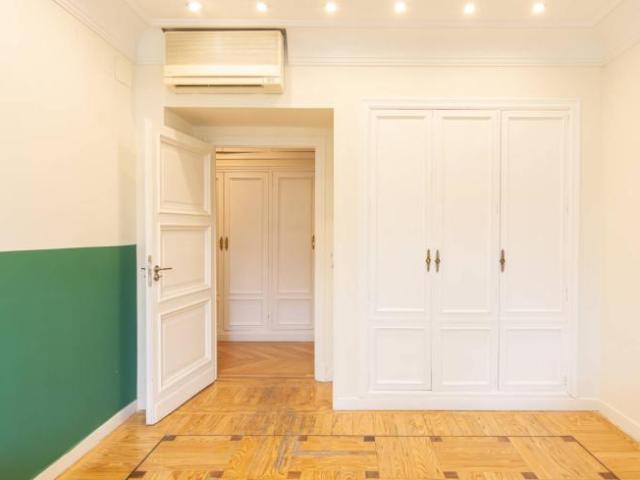 Shared Living/Roommate 8 Dormitorio Madrid Madrid ES98343767