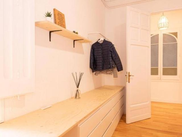 Shared Living/Roommate 8 Dormitorio Barcelona Barcelona ES58033862