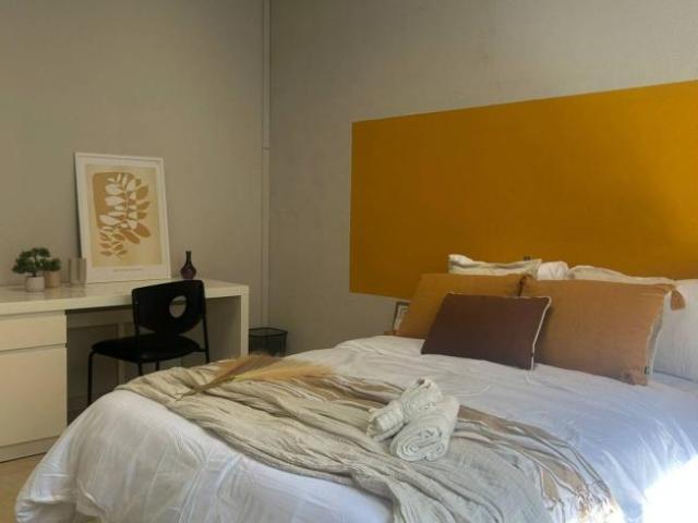 Shared Living/Roommate 8 Dormitorio Barcelona Barcelona ES91329762