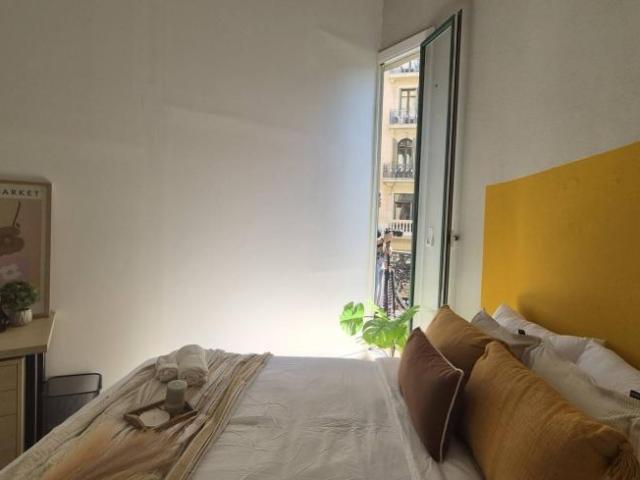 Shared Living/Roommate 8 Dormitorio Barcelona Barcelona ES91329766