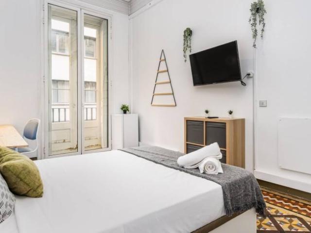 Shared Living/Roommate 8 Dormitorio Barcelona Barcelona ES92822765