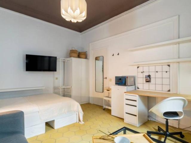 Shared Living/Roommate 8 Dormitorio Barcelona Barcelona ES92822766