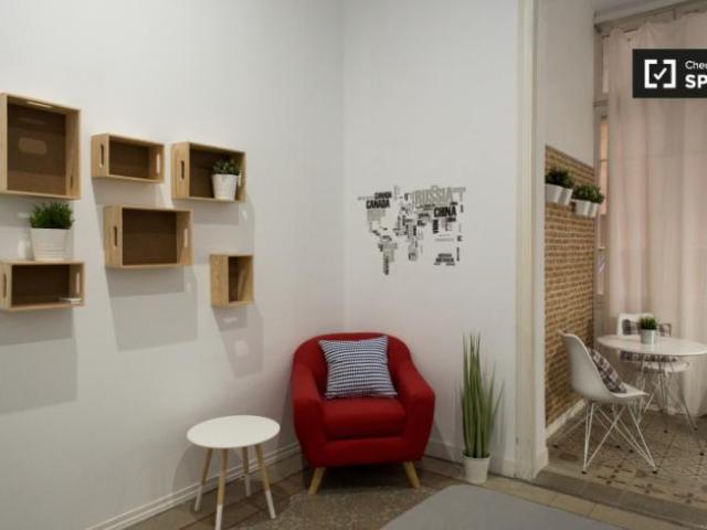 Shared Living/Roommate 8 Dormitorio Barcelona Barcelona ES94211994