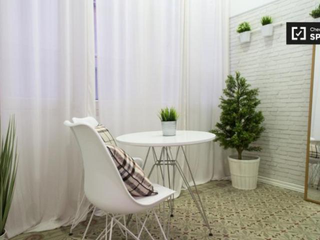 Shared Living/Roommate 8 Dormitorio Barcelona Barcelona ES94212009