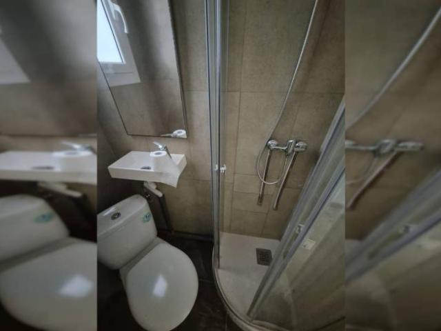 Shared Living/Roommate 8 Dormitorio Barcelona Barcelona ES95854676