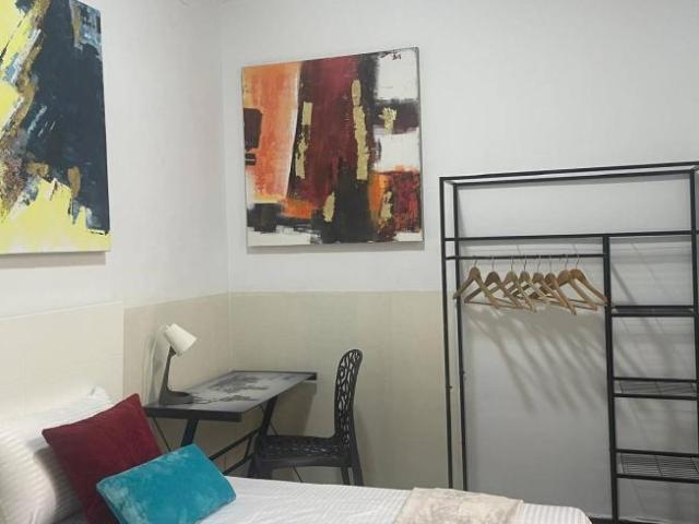 Shared Living/Roommate 8 Dormitorio Barcelona Barcelona ES100637777