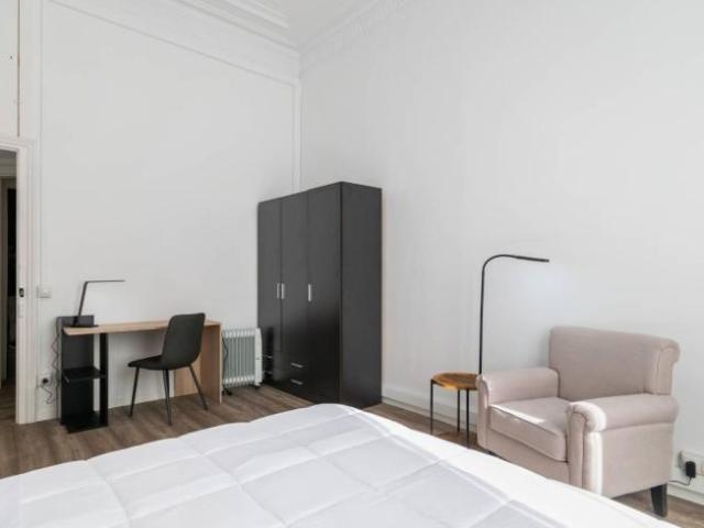 Shared Living/Roommate 8 Dormitorio Barcelona Barcelona ES100765454
