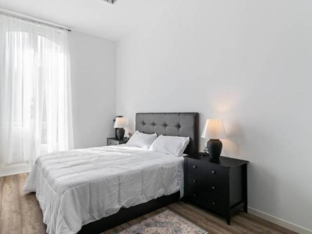 Shared Living/Roommate 8 Dormitorio Barcelona Barcelona ES100765044