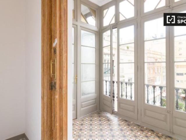 Shared Living/Roommate 8 Dormitorio Barcelona Barcelona ES101795009