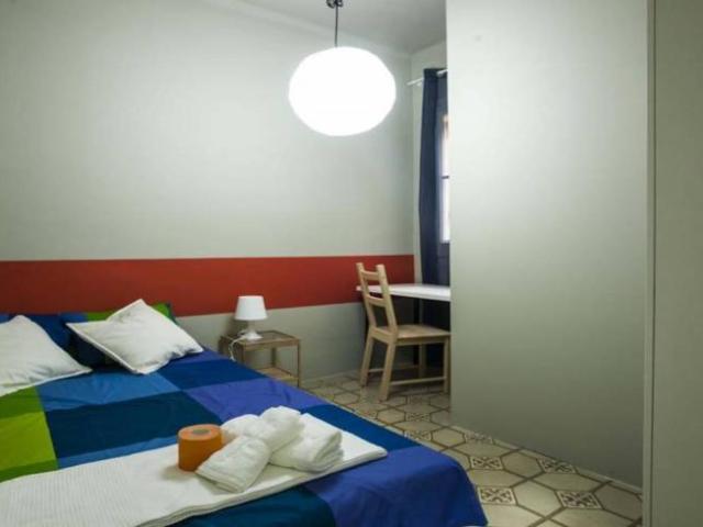 Shared Living/Roommate 8 Dormitorio Barcelona Barcelona ES101809039