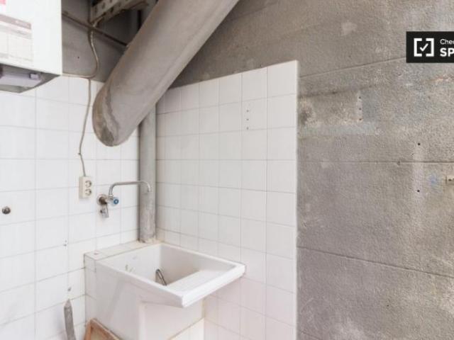 Shared Living/Roommate 8 Dormitorio Barcelona Barcelona ES101811626