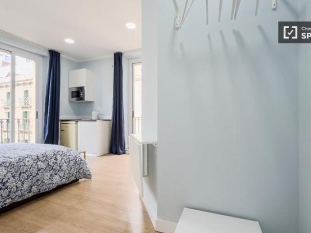 Shared Living/Roommate 8 Dormitorio Barcelona Barcelona ES101851472