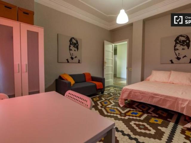 Shared Living/Roommate 8 Dormitorio Valencia Valencia ES91328011