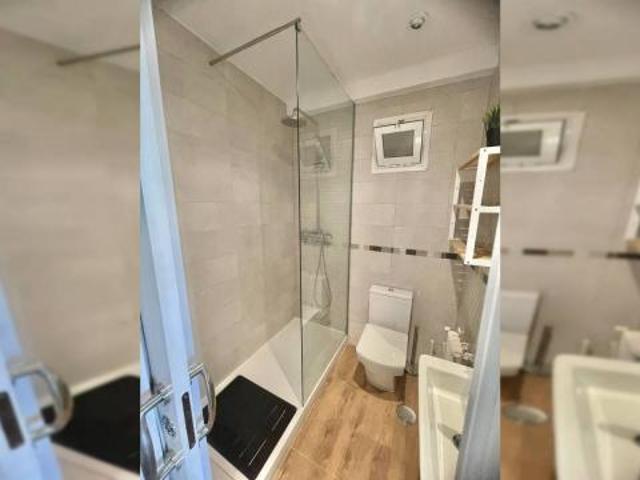 Shared Living/Roommate 9 Dormitorio Madrid Madrid ES76235781
