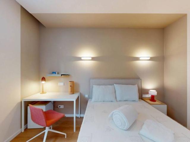Shared Living/Roommate 9 Dormitorio Madrid Madrid ES100385771