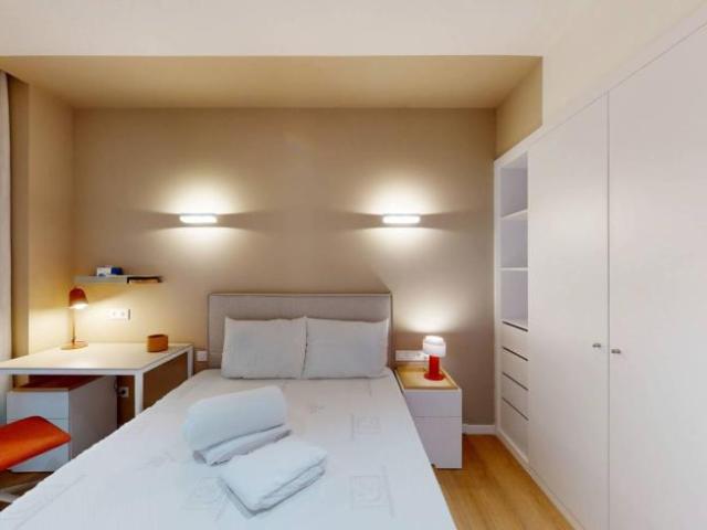 Shared Living/Roommate 9 Dormitorio Madrid Madrid ES100385838