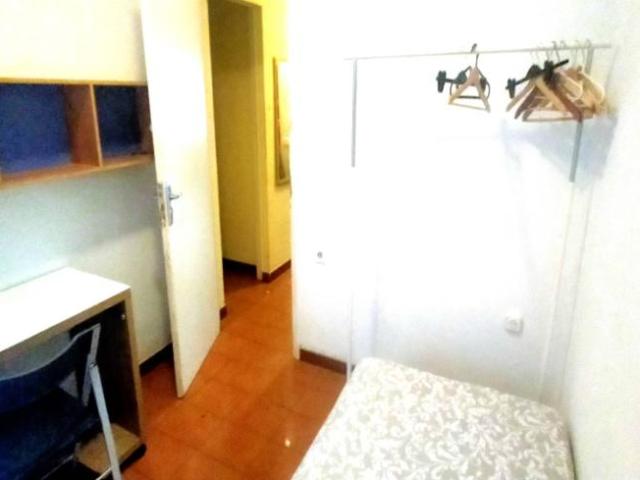 Shared Living/Roommate 9 Dormitorio Barcelona Barcelona ES101811220
