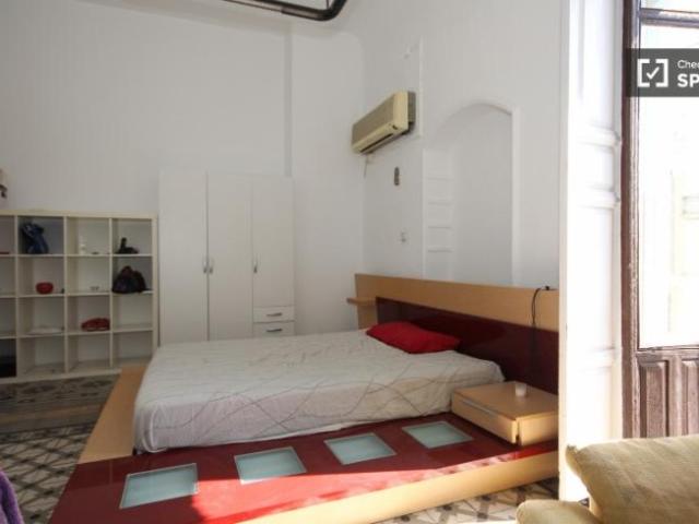 Shared Living/Roommate 9 Dormitorio Granada Granada ELS91245085