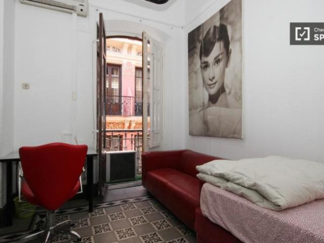 Shared Living/Roommate 9 Dormitorio Granada Granada ES90352607