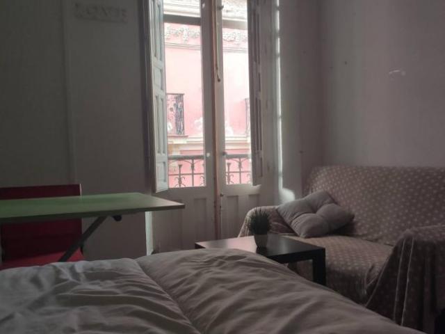 Shared Living/Roommate 9 Dormitorio Granada Granada ES90352610