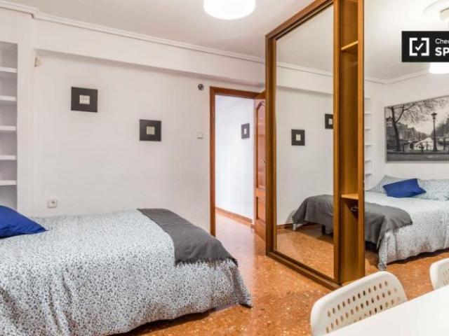 Shared Living/Roommate 9 Dormitorio Valencia Valencia ES91328089