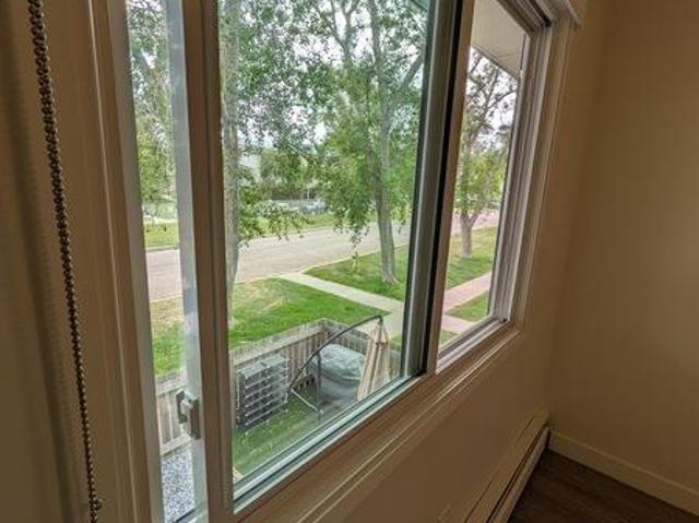 Shared Living/roommate For Rent Calgary AB 900 ES102814043