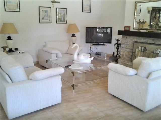 Sharming Andalucian Villa for vacation in San Pedro de Alcántara, Marbella
