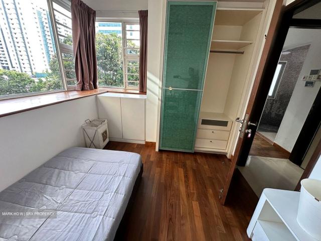 Sheares Ville D10, Apartment