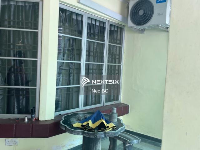 Sheltered linked bridge to CIQ, walking distance to RTS, foreigner can buy