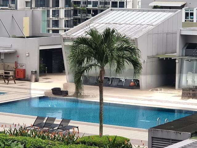 Sherwood Towers D21, Apartment