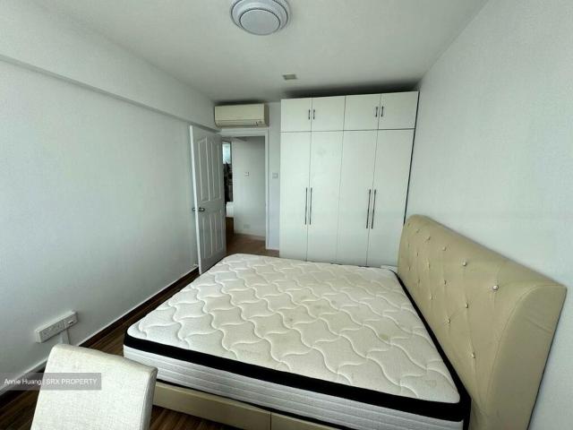 Sherwood Towers D21, Apartment