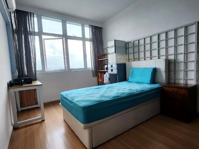 Sherwood Towers D21, Apartment