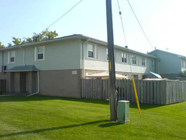 Sherwood Court 3 Bdrm Townhome for Rent