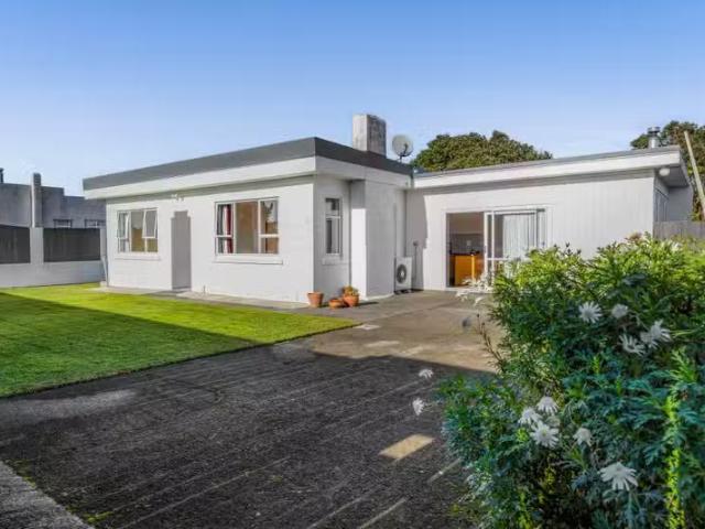 SHE'S DONE OWNER SAYS SELL First National Real Estate