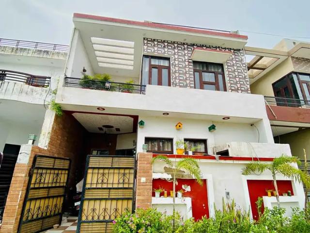 Shiva Enclave Zirakpur 4 Bedroom 115 Sq. Yd. Independent House in Patiala Road Zirakpur Listing ID: #10096