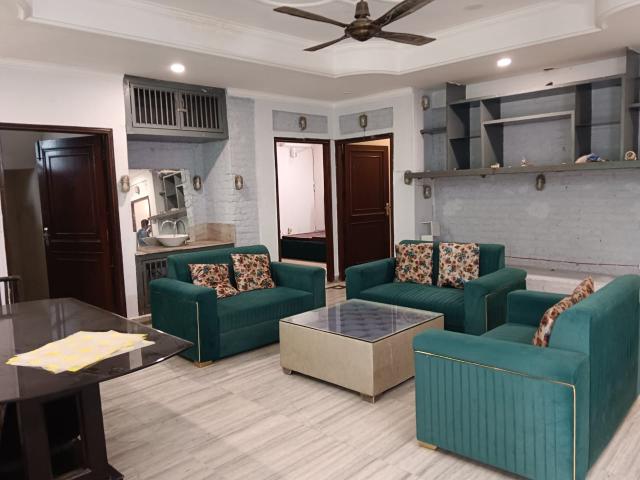Shivalik 1 RK 200 Sq. Yd. Apartment in Shivalik Colony Delhi Listing ID: #9847