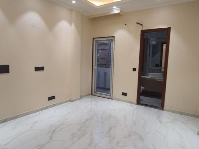 Shivalik 3 Bedroom 1800 Sq. Ft. Builder Floor in Shivalik Colony Delhi Listing ID: #9268