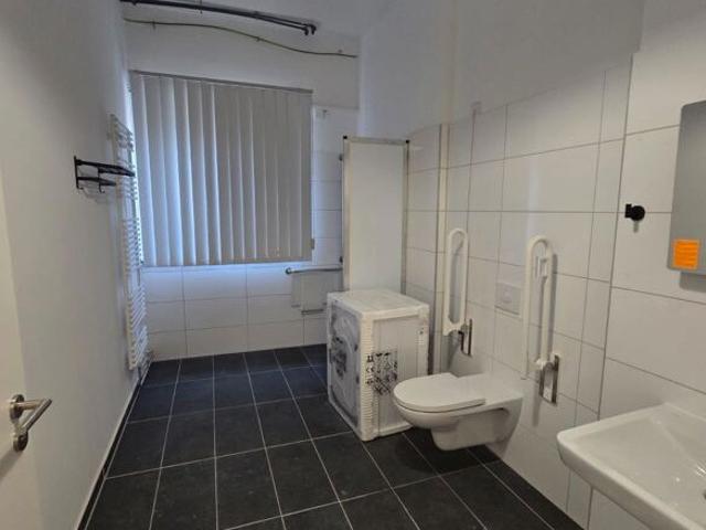 Shivalik 3 Bedroom 250 Sq. Ft. Apartment in Shivalik Colony Delhi Listing ID: #9992