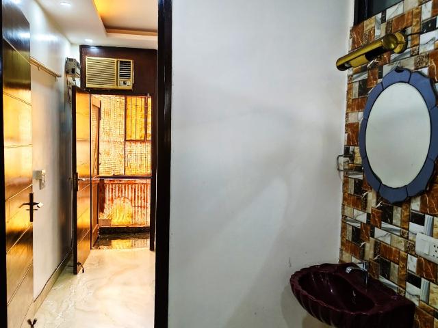 Shivalik Colony, Malviya Nagar 3 Bedroom 200 Sq. Ft. Builder Floor in Shivalik Colony Delhi Listing ID: #10395