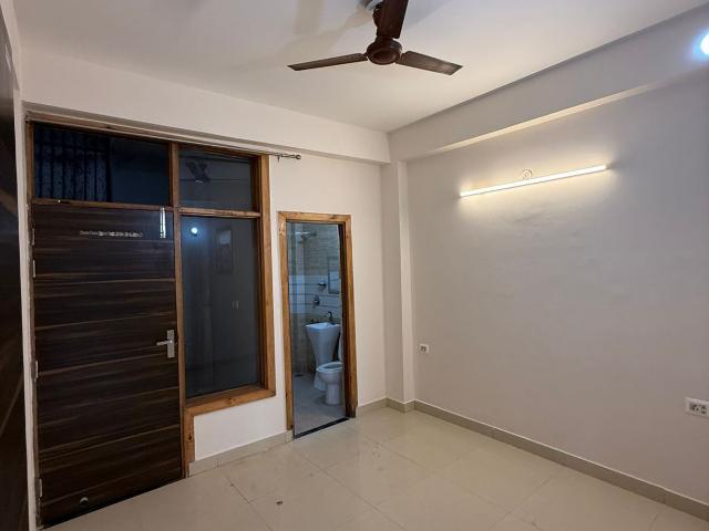 Shivkala Apartment 4 Bedroom 1800 Sq. Ft. Apartment in Sector 62 Noida Listing ID: #9551