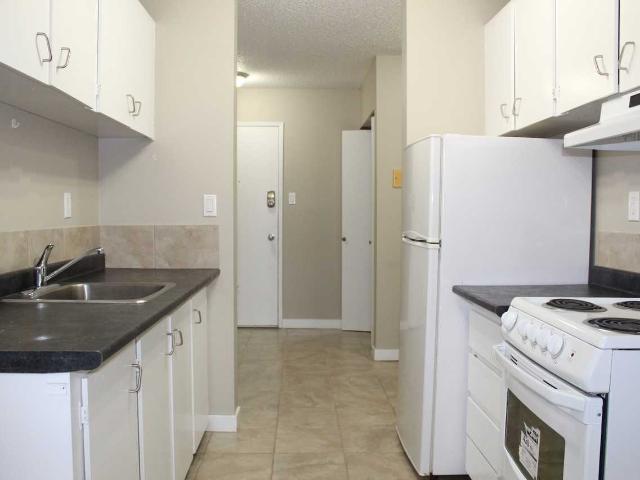 Shirley Manor Studio Apartment for Rent at 11903 106 St Nw, Edmonton, AB T5G 2R4 Westwood