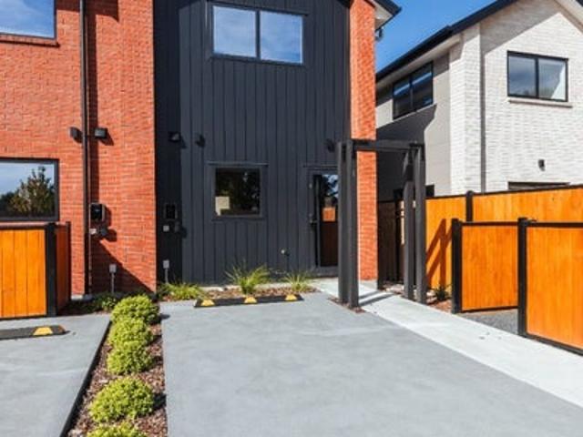 Shirley, 2 bedrooms
