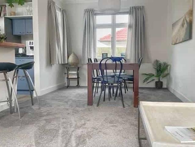 SHIRLEY 4 BEDROOMS, 3 BATHROOMS, HEATPUMP, DOUBLE GARAGE