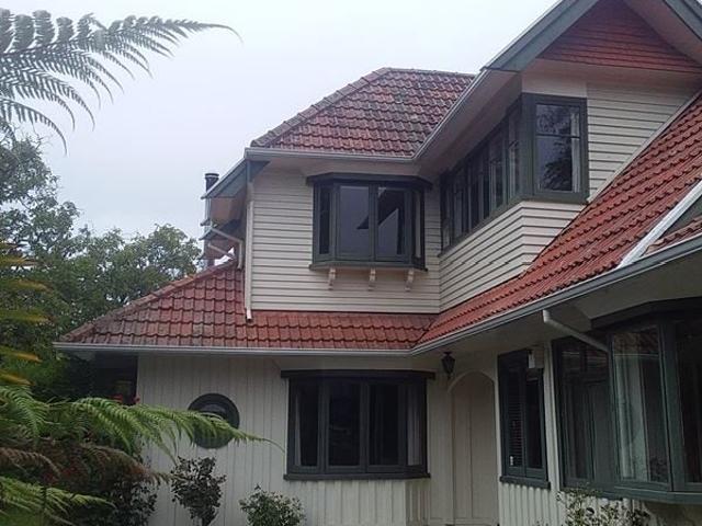 Shirley, 6+ bedrooms