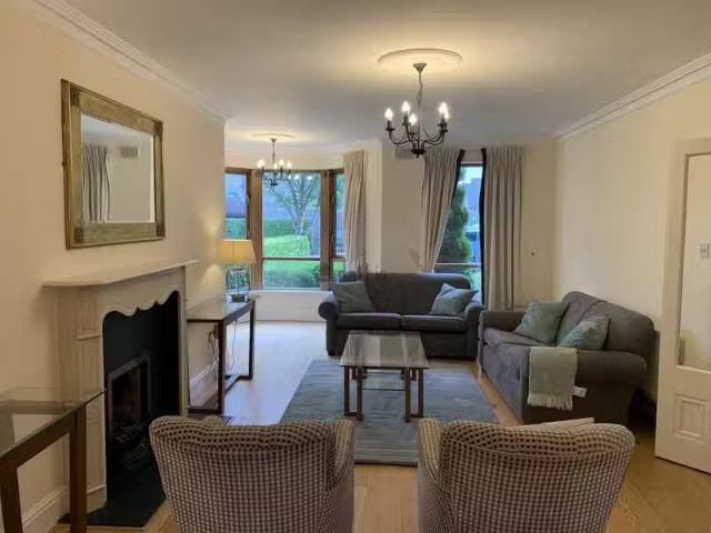 Shrewsbury Park, Ballsbridge, Dublin 4 is for rent