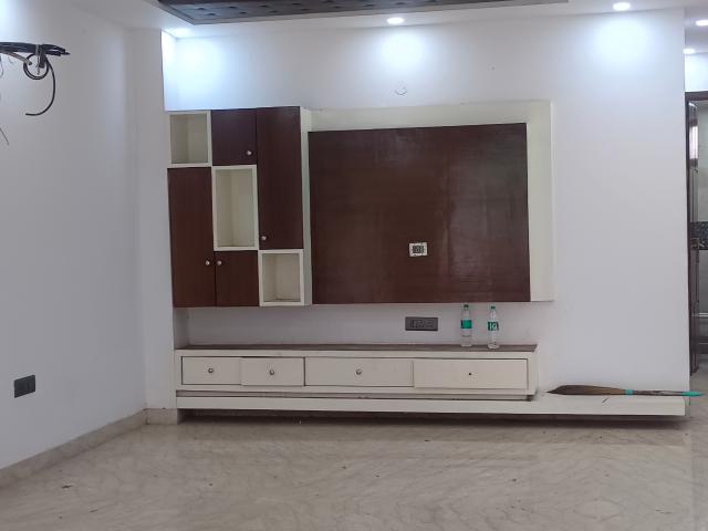 Shri Ram Property 3 Bedroom 1800 Sq. Ft. Builder Floor in Tilak Nagar Delhi Listing ID: #10012
