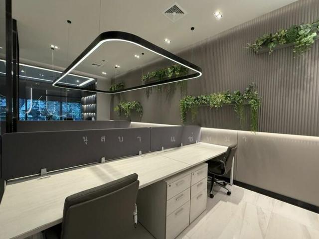 Shubhkamna Appartments Commercial Showroom 3000 Sq. Ft. in Sector 2 Noida Listing ID: #10025