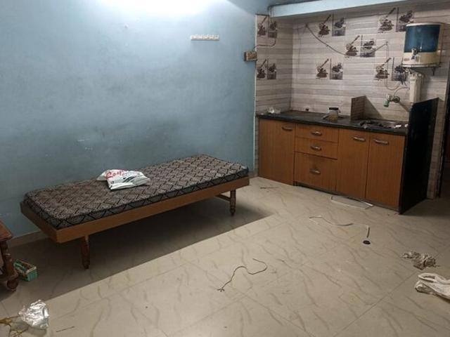 Shyamal 1 RK 150 Sq. Ft. Apartment in Satellite Ahmedabad Listing ID: #10427