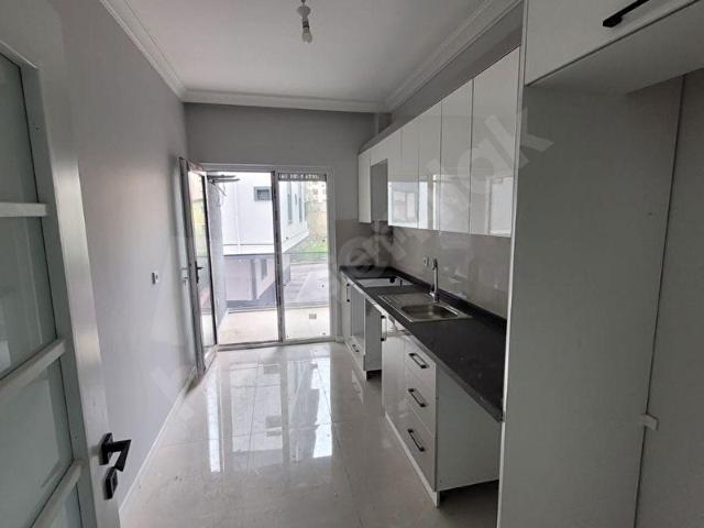 SİTE İÇERİSİNDE 2 BANYOLU 3+1 SIFIR KAPALI OTOPARKLI YERDEN ISITMALI SATILIK*BOŞ*DAİRE
