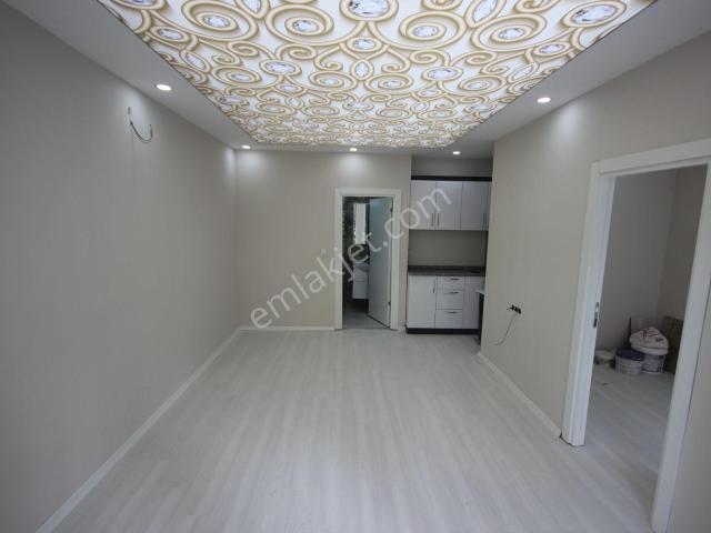 Site İçi 13 Bin Tl Kiracılı Yatırımlık Dükkan Tapulu 1+1